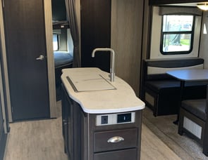 Cruiser Shadow Cruiser 282BHS