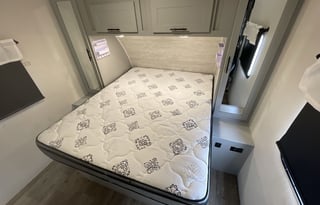 Come Vibe in the Vibe!