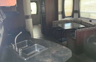 2012 CrossRoads RV Zinger ZT28BH