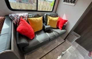 "KOOL KODIAK" 2021 Dutchmen Kodiak 27SBH