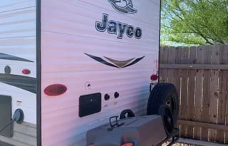 Family approved 1/2-ton towable Jayco w/bunks