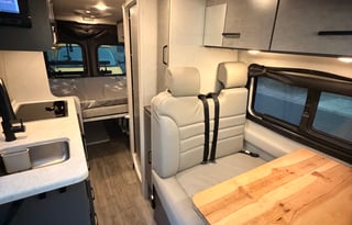 2023 Thor Motor Coach Dazzle 2AB