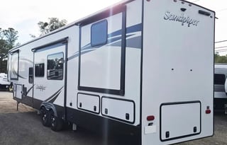 2023 Sandpiper 388BHRD