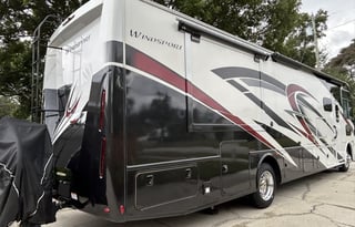 Just Living Our Adventure 2023 Thor Windsport 35M