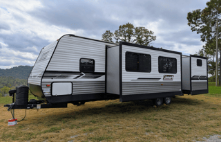 Coleman Lantern | Large Modern Bunkhouse sleeps 9