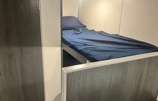 Clean Camper, pet friendly and delivery available!