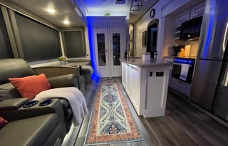 AMAZING RV - Must See 2BR! in North Hollywood