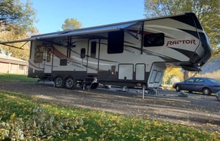 2016 Keystone RV Raptor 300MP