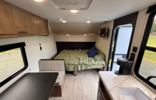 CHEROKEE BLUE - 2025 Cherokee 16EV