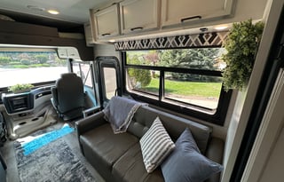 Modern Farmhouse Bunkhouse Motorhome 2022 Alante