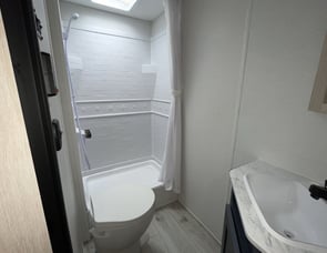 Prime Time RV Avenger 27DBS