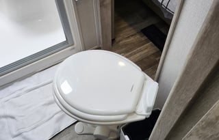 Luxurious 2 bedroom suite RV