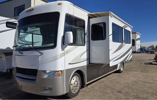 2011 Thor Motor Coach Hurricane 34B