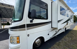 The Glamp Champ - Luxury on Wheels