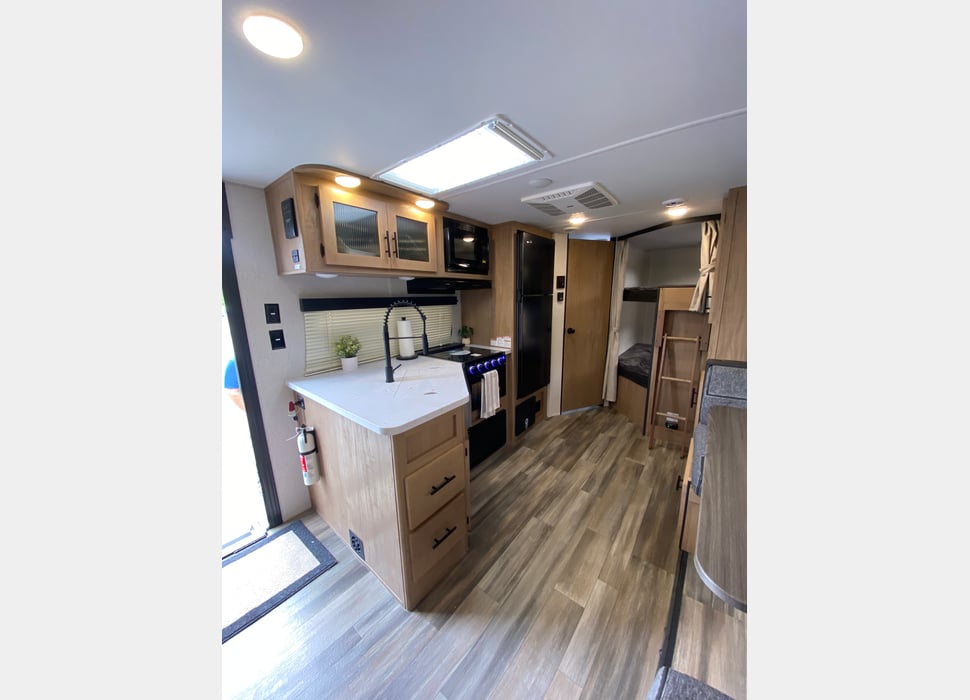 Travel Trailer rentals in Lake Balboa