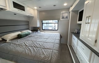 2023 Coachmen Mirada 32LS – Family Adventure Ready