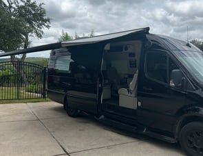 LCW Automotive Mercedes-Benz Supreme Sprinter