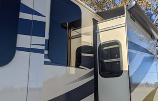 2016 Jayco Alante 31V Class A - Roadtrip in Style!