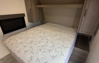 2025 Keystone Hideout - Modern, Cozy & Easy to Tow