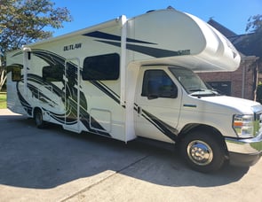 Thor Motor Coach Outlaw Class C 29J