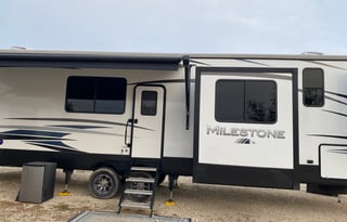 2021 Heartland Milestone 370FLMB