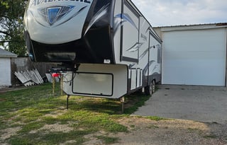 2018 Keystone RV Avalanche 301RE