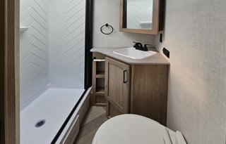 Half-ton towable Overlander Sleeps 4