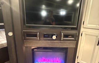 FAMILY TRADITIONS Screaming Whitehawk