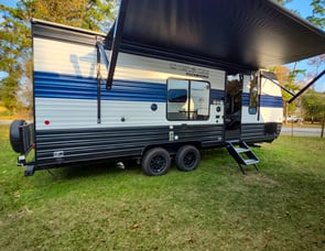 Forest River RV Cherokee Grey Wolf 22CE