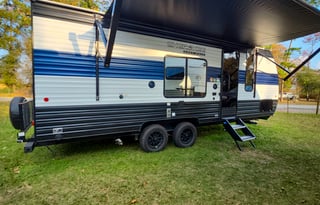 2025 Cherokee Grey Wolf