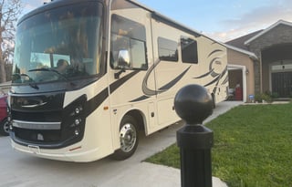 2022 Entegra Coach Vision XL 34G