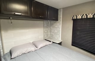 Easy to drive RV, family road trip!