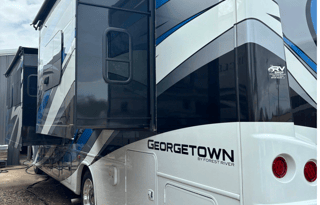 2021 Class A Georgetown Bunkhouse w 2 Bathrooms