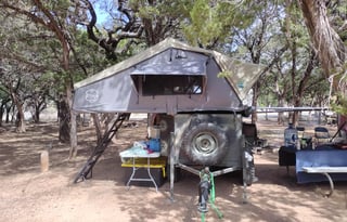 Overlanding camper trailer