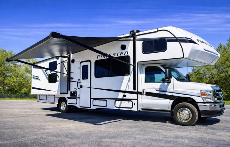 Passenger side with automatic awning