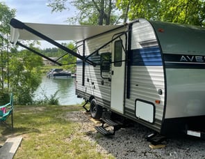 Prime Time RV Avenger LT 16BH