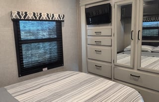 2022 Entegra Coach Odyssey 31F Bunkhouse