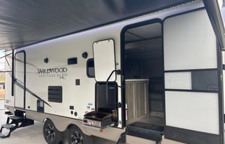 2022 Forest River Wildwood HG Hyper-Lyte 26BHHL