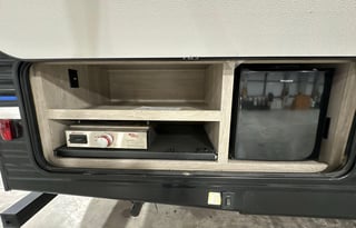 Lewis' Leisure Life RV Rental