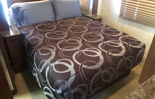 31' Spacious - 6 person RV for Children & Pets 8-)