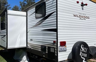 2019 Forest River RV Wildwood X-Lite 271BHXL