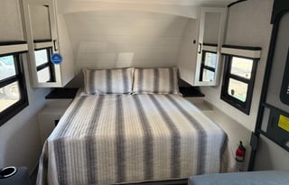 Ultimate Couple’s Getaway: 2025 Jayco