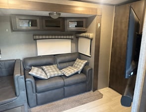 Forest River RV Flagstaff Classic 832BHKS