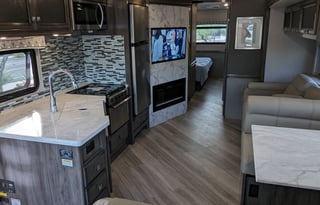 2021 Holiday Rambler Invicta 34MB