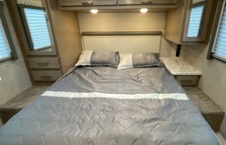 2022 Thor Motor Coach Coleman 28CM