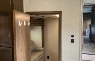 2020 Keystone RV Cougar 368MBI 5th Wheel Sleeps 10