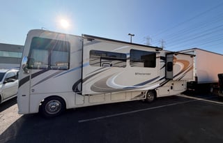 Spacious and fully equipped motorhome