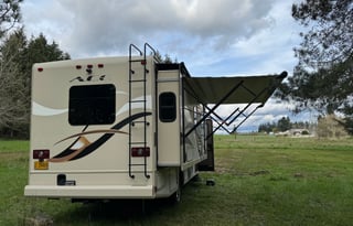 Mountain View Escape 2016 Thor ACE Coach +  Bikes