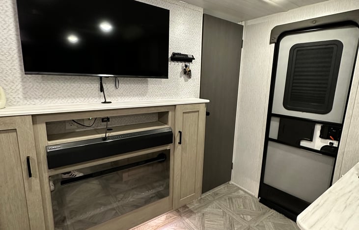 SMART TV, MUSIC SYSTEM & FIRE PLACE