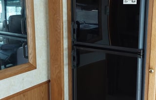 "Coach" Simple, Clean, Kids & Pet Friendly Venue